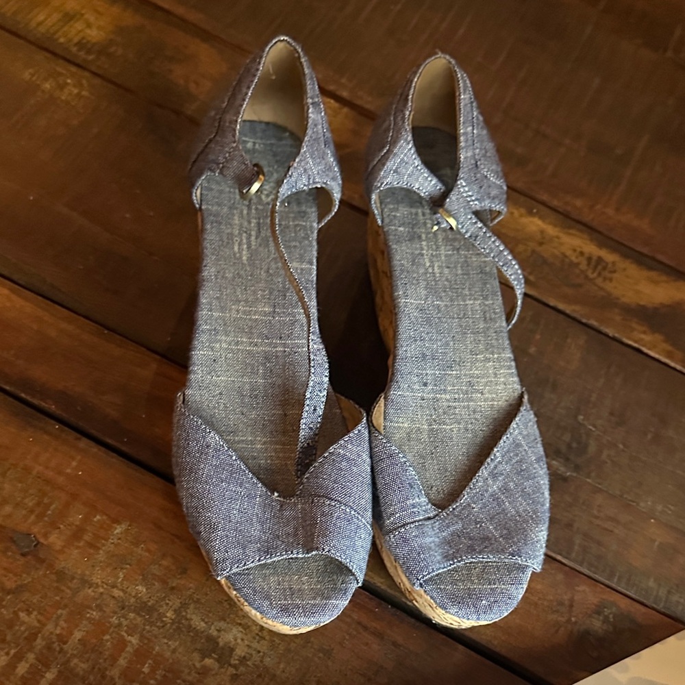 Stylish Blue denim Tom’s Wedge Sandals size 9